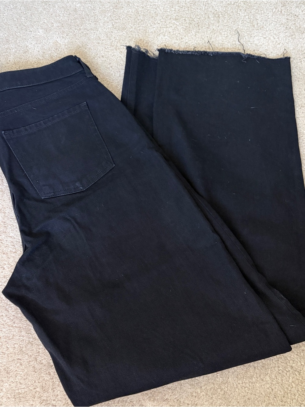 Old Navy Extra High Rise Sky-Hi Wide Leg Black Jeans - 10 tall - Picture 3 of 4